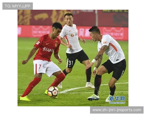 霸中超联赛排名：霸占中超联赛榜首的球队与赛季表现